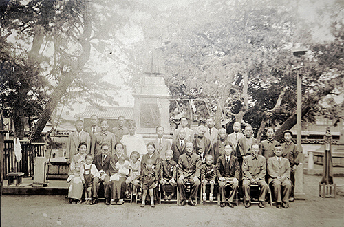 供出前の記念写真